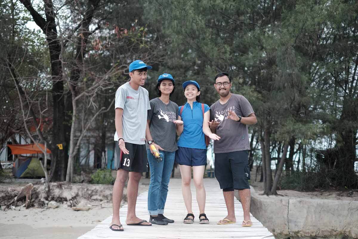 Divers Clean Action: Solusi Para Penyelam Akan Sampah Laut